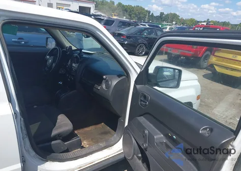 2016 Jeep Patriot Sport z USA, uszkodzony, nr VIN 1C4NJPBB2GD813451